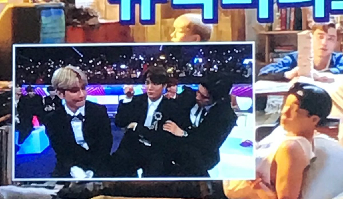 ฟันล่างของเซฮุน🎀น้องไคน้องฮุนสายโบว์ tweet media