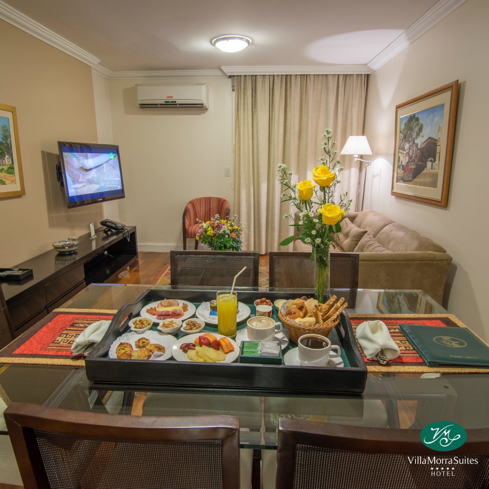hotelvillamorra's tweet photo. Sabemos que estas sintiendo el peso de fin de año.. ¡Por eso te mimamos así! #suiteroyal #presidencial #desayuno https://t.co/6Dvr49BFPT