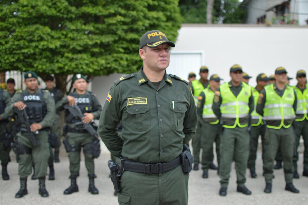 herrerajoao1's tweet photo. Soledeños: aquí está la fuerza pública, son 680 uniformados los que velarán por su seguridad durante esta navidad y fin de año. Trabajamos por una #NavidadSegura en esta época tan especial del año, ¡estamos comprometidos con ustedes! https://t.co/Wq4KxNn3cr