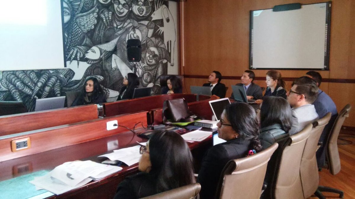 diego_vintimill's tweet photo. Trabajando colectivamente en la construcción de los Reglamentos del #CódigoINGENIOS. (Investigación, innovación, talento humano, movilidad, saberes ancestrales) @EduSuperiorEc https://t.co/PORfBaKdfT