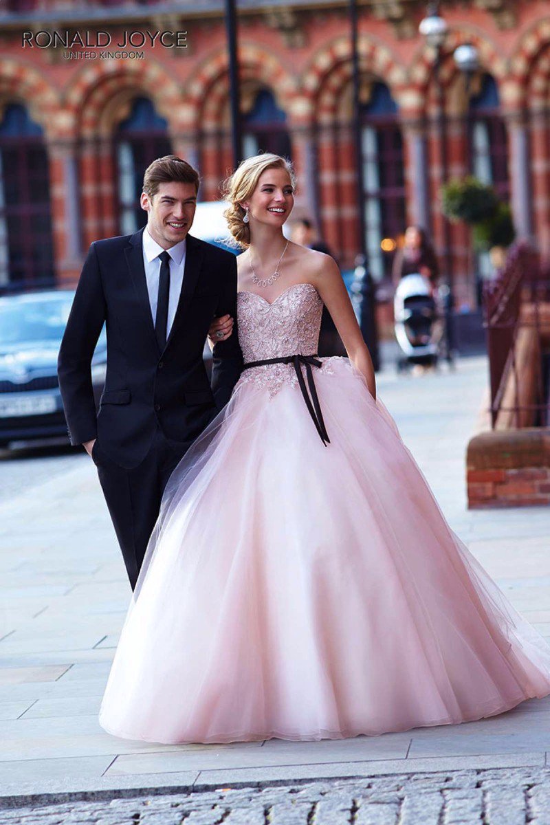 wbrautkleid's tweet photo. Prinzessin-und-A-Line Brautkleid von Ronald Joyce, mehrere-groessen mehrere-farben  #Ronald Joyce #brautkleider https://t.co/9uXmItbMT9