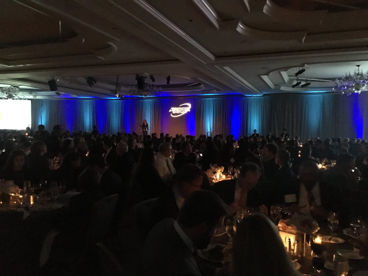 Hoffy_StateGuy's tweet photo. Amazing #OFIIdinner last night. Thanks to the @InsourceJobsUSA members who showed support for #FDI!! https://t.co/MYBmz1FBDn