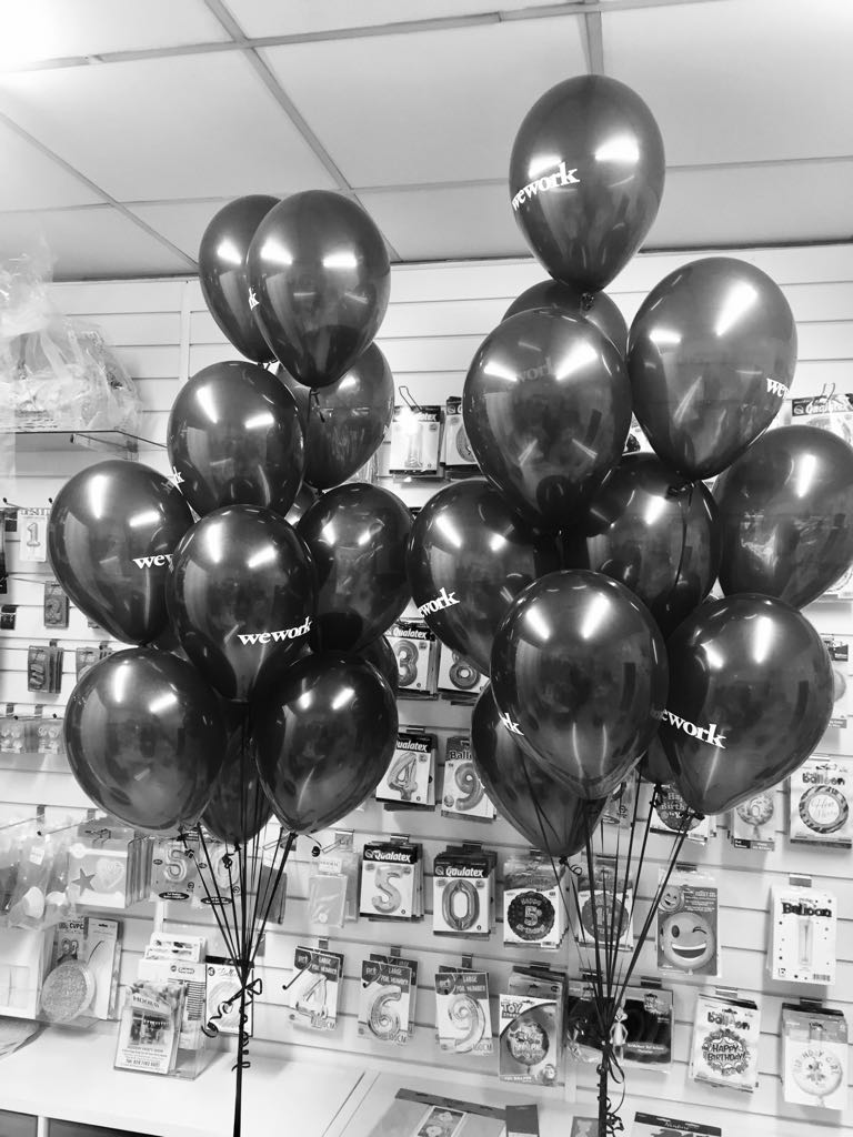 Balloons_Galore's tweet photo. This week we printed balloons for @WeWork before inflating and bunching them this morning ahead of their event! #balloons #decorating #1stDecember https://t.co/Dyk7nugrdf
