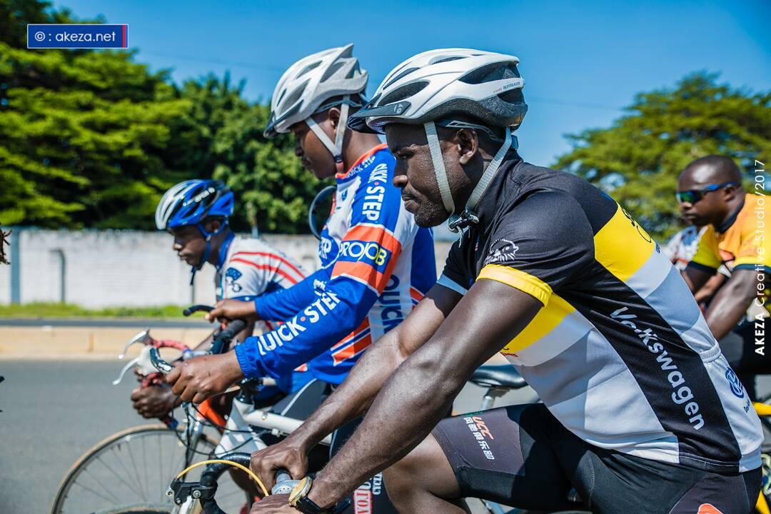 MowKanzie's tweet photo. During training of the 29th nov.They're getting ready bcause we are almost there. 10days to go #TourDuBurundi #Pedal4Peace @afmasharikifest https://t.co/Jo9jvcKVTZ