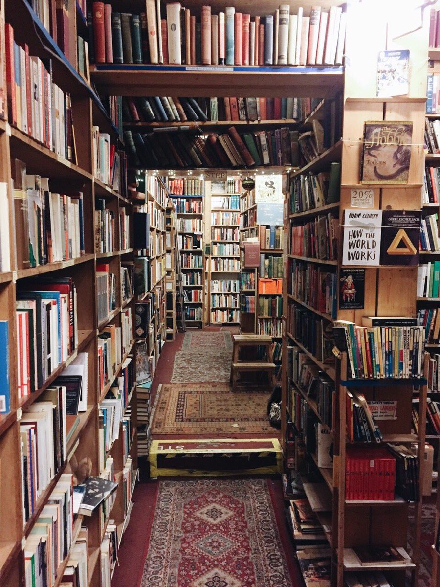 latifahtfa's tweet photo. Armchair Books (antiquarian and second-hand bookstore), Edinburgh. https://t.co/4ugBNPhFHx