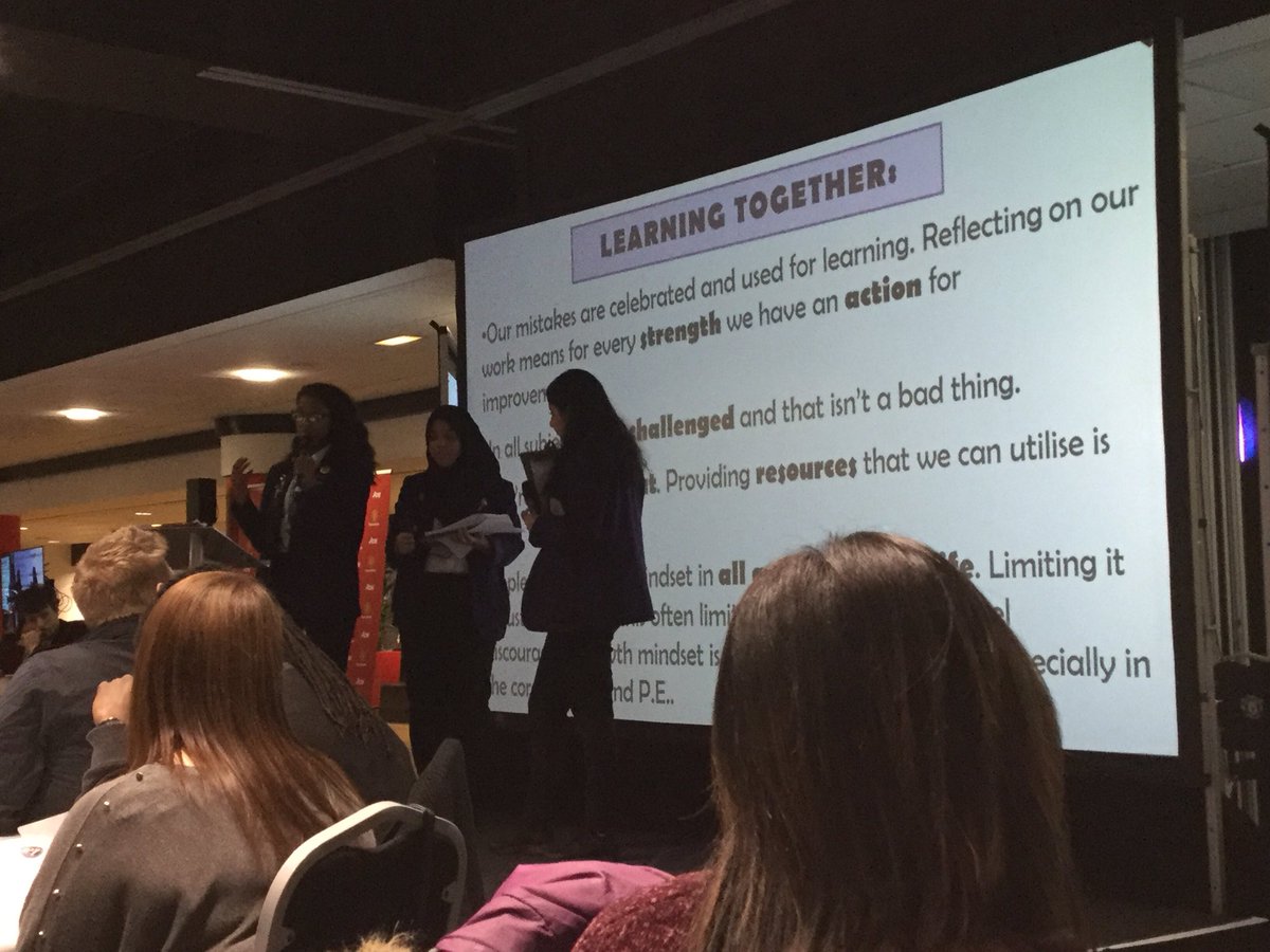 acarr1204's tweet image. The teachers @wrhs1118 should be very proud of their  pupil senior leadership team! Speaking to a room of over 300 staff across the 3 schools, I don’t think I could do it as a teacher! Well done girls! @PatsyKaneEHT #eltmuf17