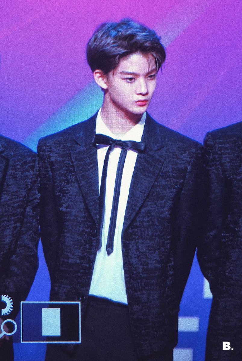 bbb_0510's tweet photo. 171201 MAMA IN HK #배진영 https://t.co/VYNtPx4Zfh