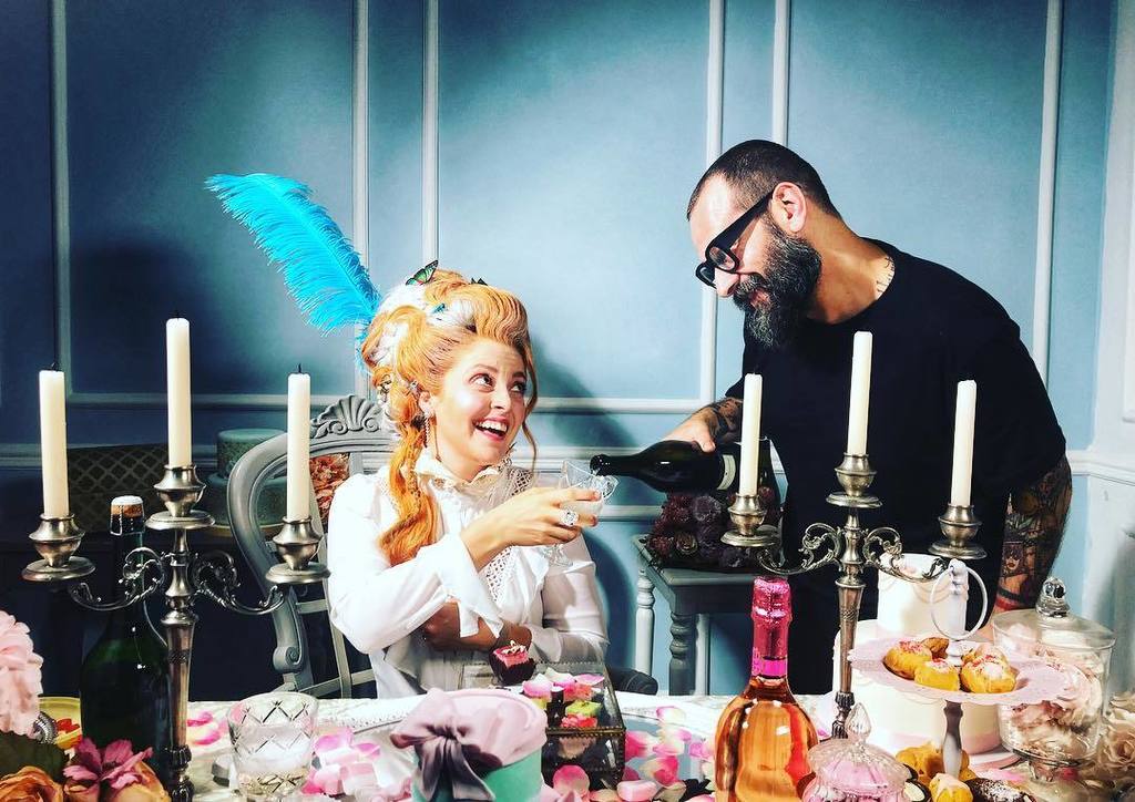 noemiofficial's tweet photo. Brindiamo all’uscita del video #imieirimedi su @vevo_it (link in bio)
#newsingle #love #music #song #video #redlife #red #redhair #goodmorning #goodvibes #instagood #photooftheday #picoftheday #instadaily https://t.co/m1hYAakUMy https://t.co/Ma9CK8fEAt
