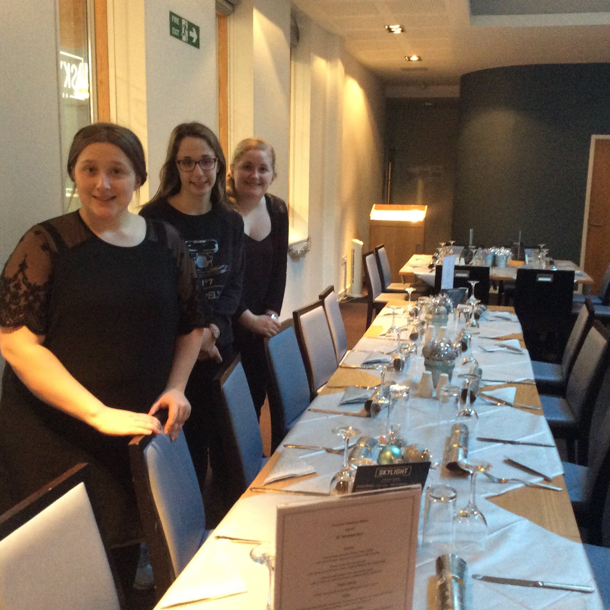 loucooperSS's tweet photo. All set up and ready for your Christmas lunches ๐โ๏ธ enjoy! #SupportedStudies @HarlowCollege https://t.co/vFJa01ch9z