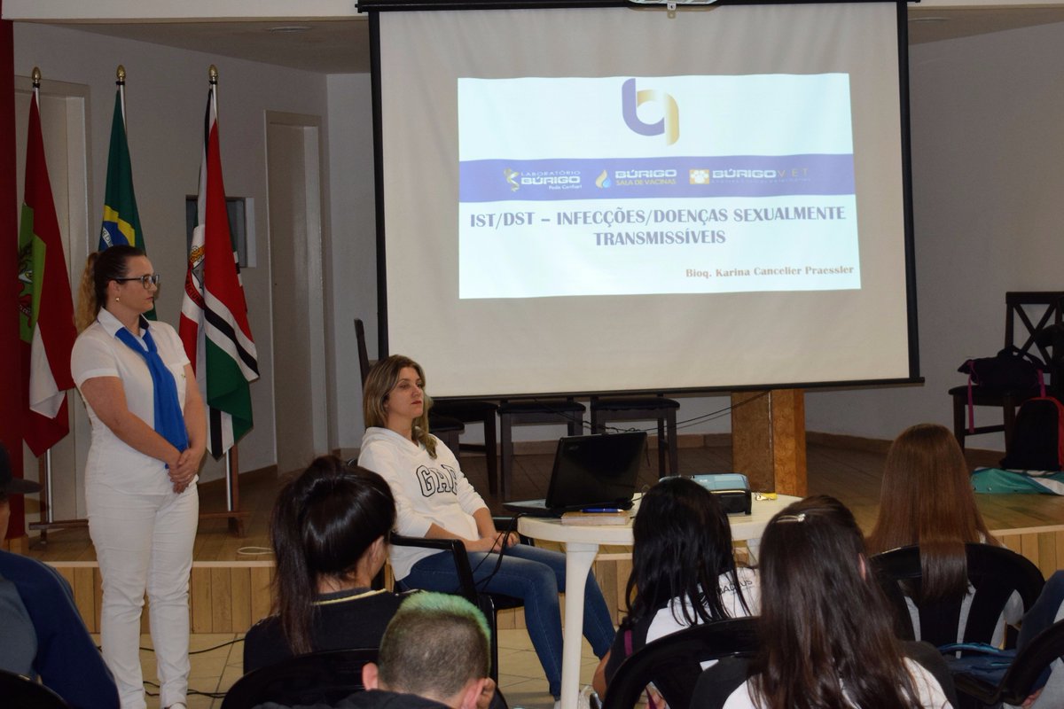 Abadeusoficial's tweet photo. Ontem foi dia de palestra com nossos Jovens Aprendizes. Palestra sobre Gravidez na Adolescência e DST. Agradecer ao @Lab_Burigo e a colaboradora Karina Cancelier Praessler que trouxeram conhecimento e esclarecimento para nossos jovens sobre temas extremamente importantes. https://t.co/11tNWAOlp6