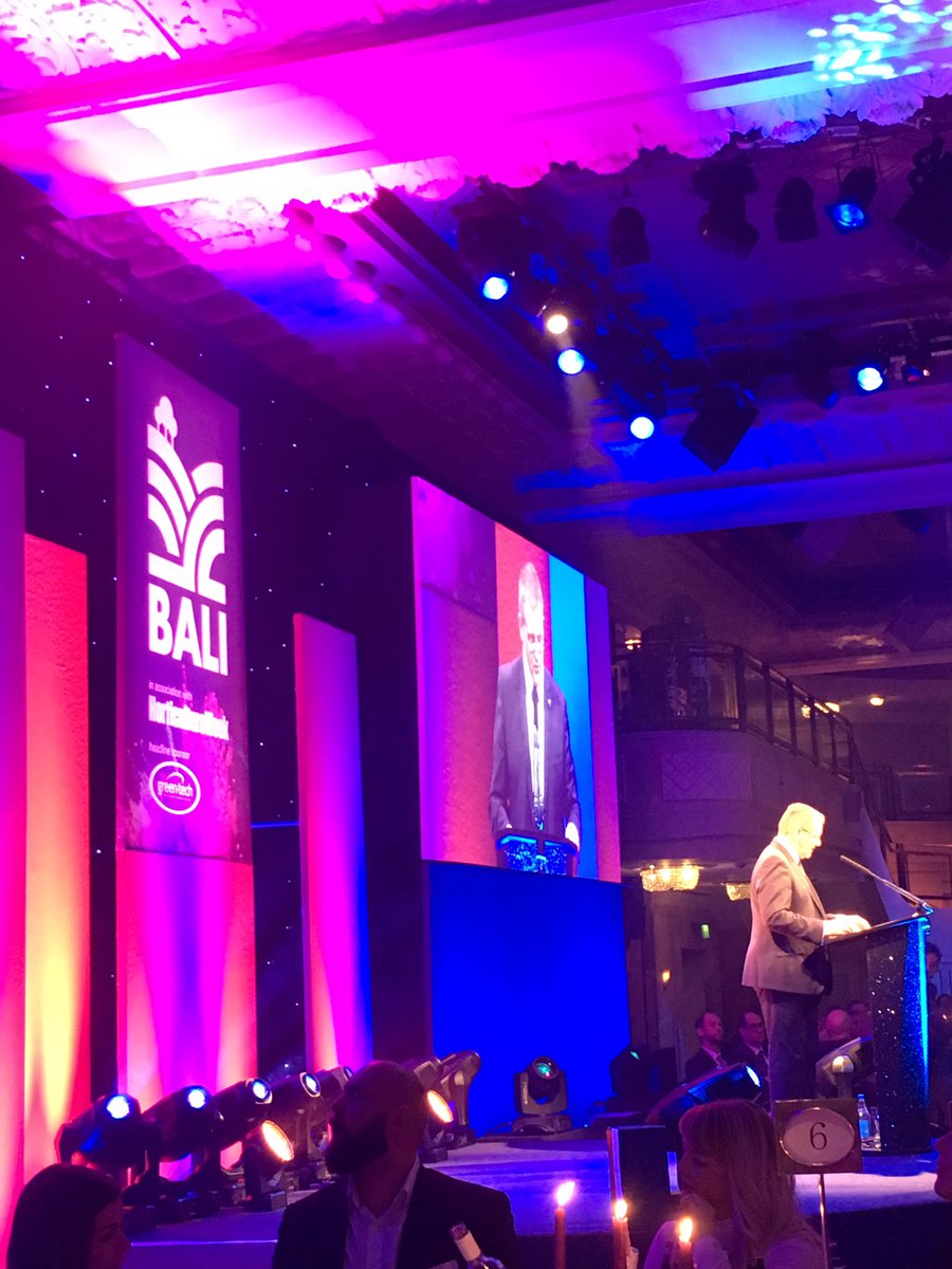 Wayne in full flow and doing a fantastic job...@BALI_Awards <a href="/Natural_Paving/">Natural Paving</a> <a href="/wienerbergeruk/">wienerberger UK</a>