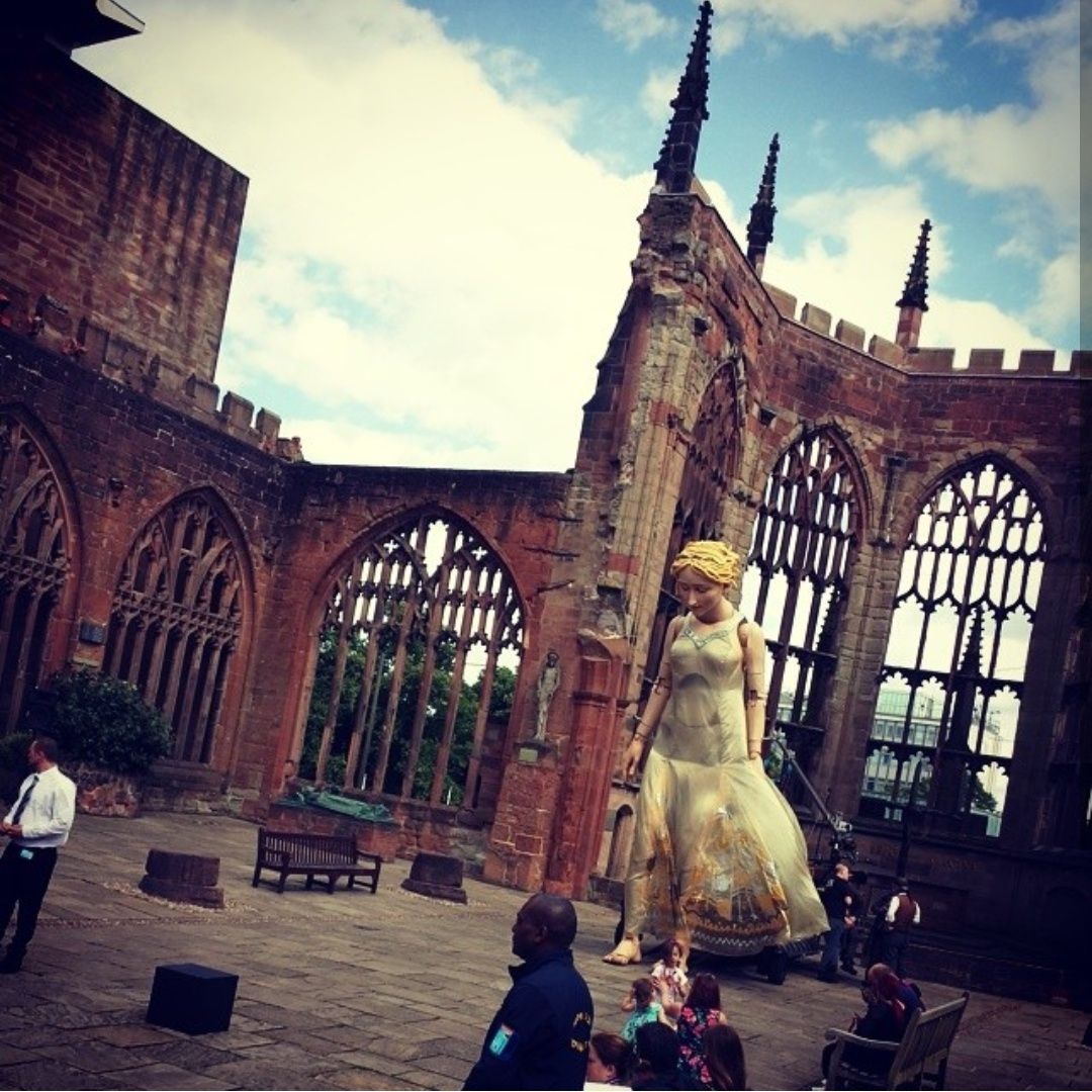mr_spoon's tweet photo. I love Coventry because...you never know when you'll discover a giant Lady Godiva or an Urban Astronaut in your cathedral #ThisIsCoventry @DCMS @Coventry2021 https://t.co/DDEFC8yMLS