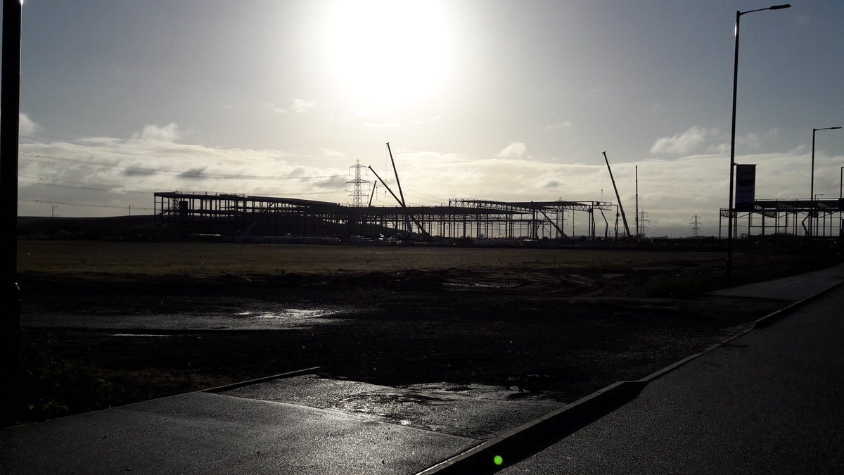 BusinessinDN's tweet photo. Construction moving at pace at @iPortUK the largest and most prestigious industrial development taking place in the UK. Contact us on 01302 735555 for further details of what the offer is for your business @LogisticsHubUK #logistics #manufacturing #wearedoncaster https://t.co/dkXf3TV7Me
