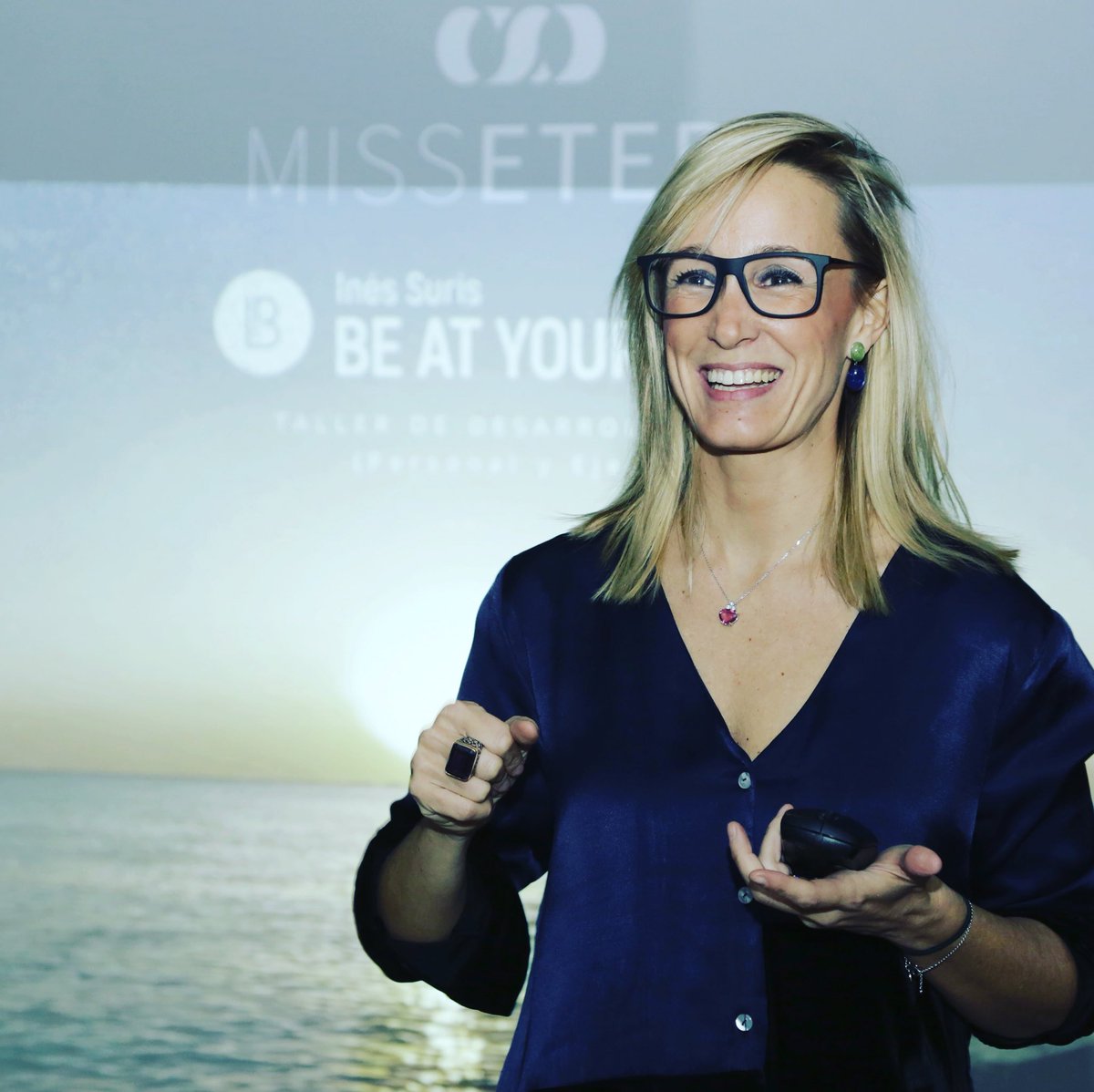 Ines_Suris's tweet photo. 😆Esta es mi cara de felicidad tras acabar el Taller de Desarrollo Global de Be at your Best😃 muchas gracias a mis colaboradoras @CristinaFebrer @yasminrecasens y a todos los asistentes!
#beatyourbest #desarrollopersonal #desarrolloprofesional #marcapersonal https://t.co/xswP2RMCOG