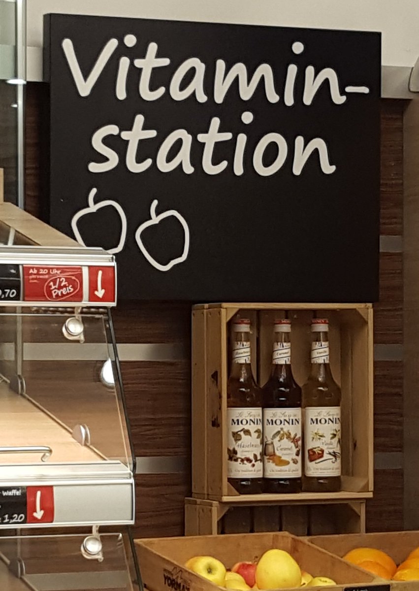 StephanPohlmann's tweet image. Because if you think about it, cocktails are yet another way of self-defence against fresh fruit. 
Found at Koblenz Main Station.
#HealthyEating