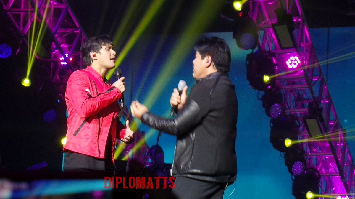 tetayazana's tweet photo. @mateoguidicelli with sir @4eversinging4u #HeyMatteoConcert https://t.co/iuUKhGkkh4
