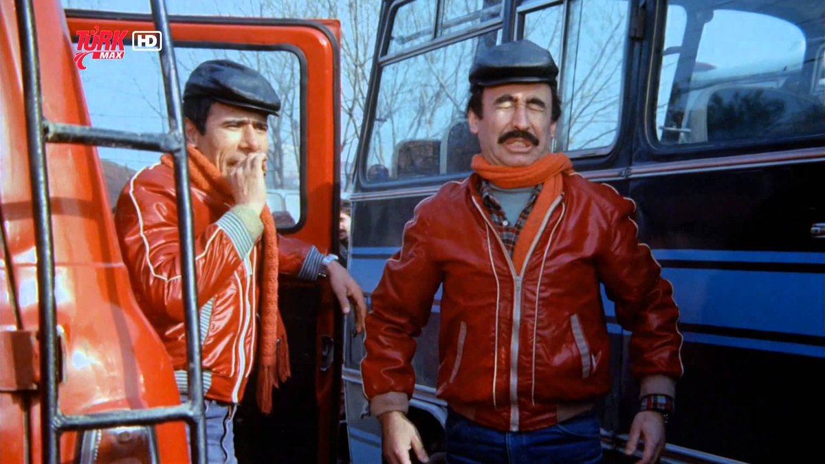 Dedim gözlerinin rengi ne? Dedi kara sevda…

Çiçek Abbas (1982)