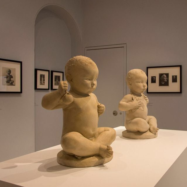 HMILeeds's tweet photo. If you’re out &amp; about in town this weekend be sure to pay us a visit &amp; see our #BecomingHenryMoore, #MaryGillick &amp; #DavidDye exhibitions. All free https://t.co/d2q4Uw7siJ https://t.co/JGfNBmj1Hq