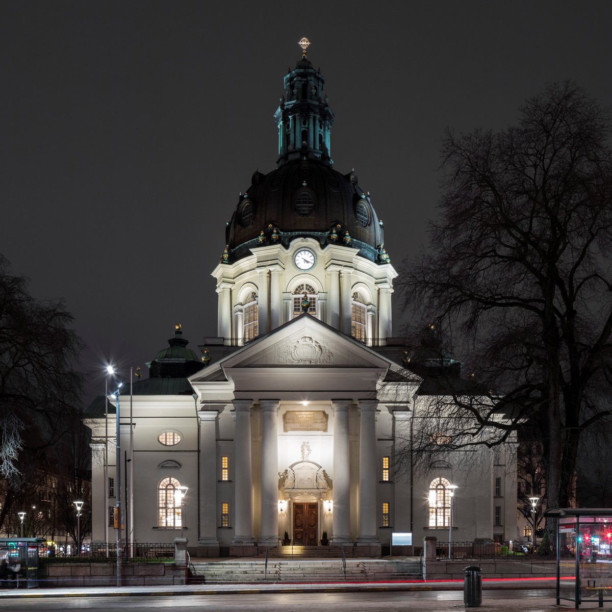 Gustaf Vasa återinvigs till advent efter 1½ års omfattande renovering. Vi har bland annat återtagit den ursprungliga färgsättningen. Kom och kolla på visningen på söndag! aix.se/gustaf-vasa-ky…