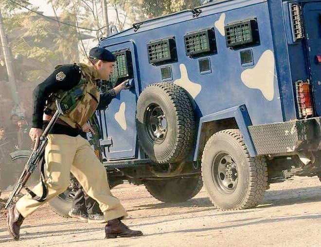 asmashirazi's tweet photo. Salute to @KP_Police1 for the dare fight with terrorists Specially Tahir Khan CCPO and Sajjad Khan SSP Operations Peshawar @sajjadk7 for leading Police from the front in terror encounter. #HatsOffToPolice Proud of You https://t.co/9gx6mVc50s