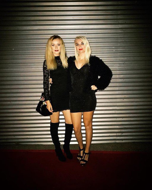 ShopWealt's tweet photo. Last weekend’s red carpet for the Sony music release of @ectwins was 🔥 Also I have a new cover releasing this https://t.co/02nYWcFaUy