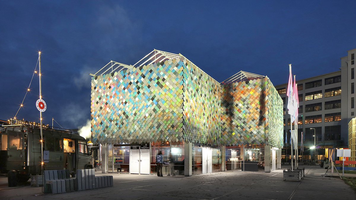 Peoples Pavilion, Dutch Design Week: A facade of plastic tiles, recycled made from household waste materials collected by Dutch residents #architecture #design #sustainability :  
instagram.com/p/BcKRNJXn0B7/…