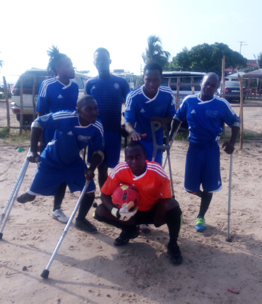 FlyingStarsDoc's tweet photo. Freetown vs Bo rematch of game (now seen @kweliTV)  taking place on UN Disability Day, Dec. 3! Help this happen: https://t.co/nNH9WTMxLn #SierraLeone #amputeefootball https://t.co/hdKJn8g7Mp