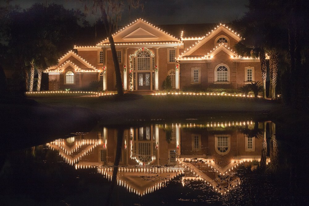 ChristmasDecor_'s tweet photo. May your nights be merry &amp; BRIGHT! #christmaslights https://t.co/vcjRmOIygz