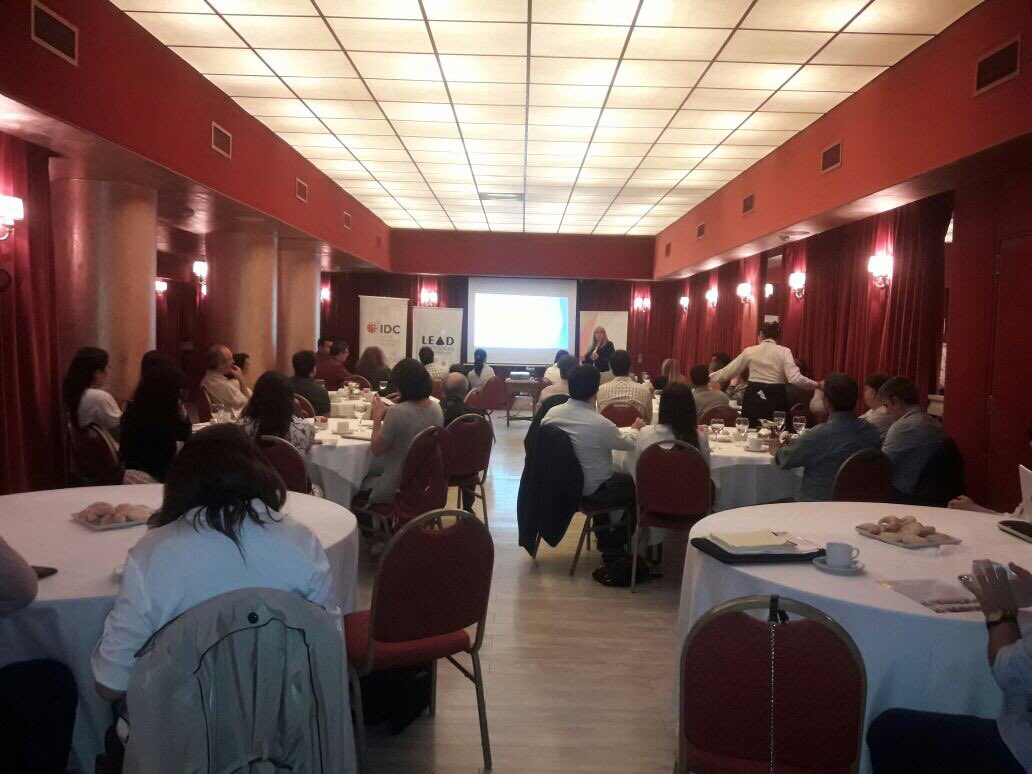 aderpemza's tweet photo. En el marco de #AderpePyme disfrutamos de "Liderazgo Apreciativo" en un nuevo Desayuno de Negocios con la presencia de @Fundacion_IDC y #LeadConsultora https://t.co/8dq9LDCHpD