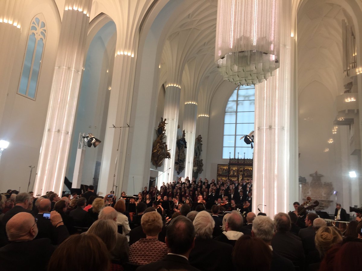 schulz_marit's tweet photo. Willkommen! Seit heute zurück in der Stadt #Leipzig, das neue #Paulinum der #Unileipzig - ein Ort der #Begegnung, des #Diskurses, der #Einkehr und der #Musik. Bewegende Worte, wunderbare Musik und ein fulminantes Te Deum unter Leitung von UMD Timm zum Abschluss der Eröffnung! 👏 https://t.co/Px3eFc5ITC