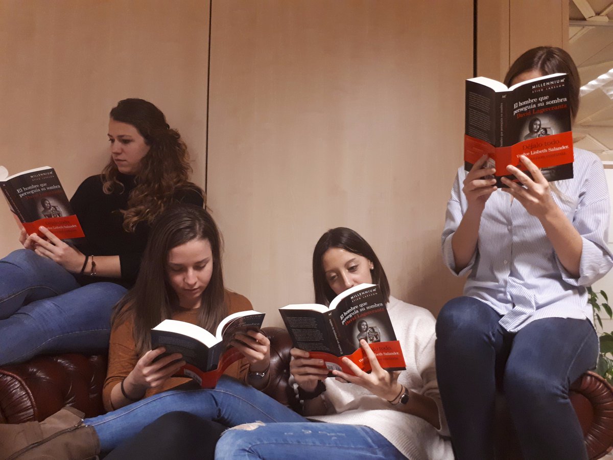 EdDestino's tweet photo. ¿Cuál es tu lugar favorito para leer en invierno?Cuéntanoslo y gana un ejemplar firmado de #ElHombreQuePerseguíaSuSombra (#Millennium5), de #DavidLagercrantz. 📣Participación exclusiva vía Facebook, consulta las bases del #concurso aquí: https://t.co/d4aUBJMF9A. #LisbethSalander https://t.co/PTKOGP7FlO