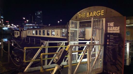 The fabulous <a href="/Victory_Rollers/">The Victory Rollers</a> 8th December. Ask not what ur Barge can do for you, but what you can do for ur Barge facebook.com/TheBelfastBarg…