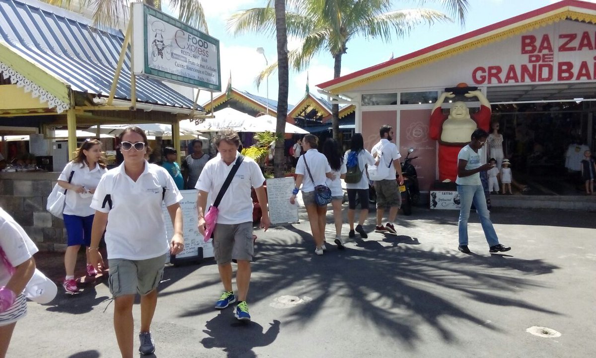 Mautourco's tweet photo. @Beachcomber_ Discovery 2017 #Grand Bay express #Top Chef https://t.co/9z9M8mF2o1