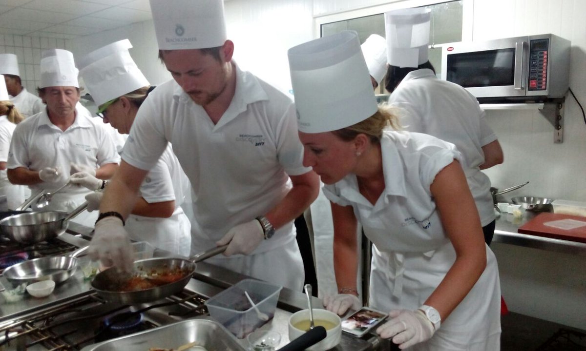 Mautourco's tweet photo. @Beachcomber_ Discovery 2017 #Grand Bay express #Top Chef https://t.co/9z9M8mF2o1