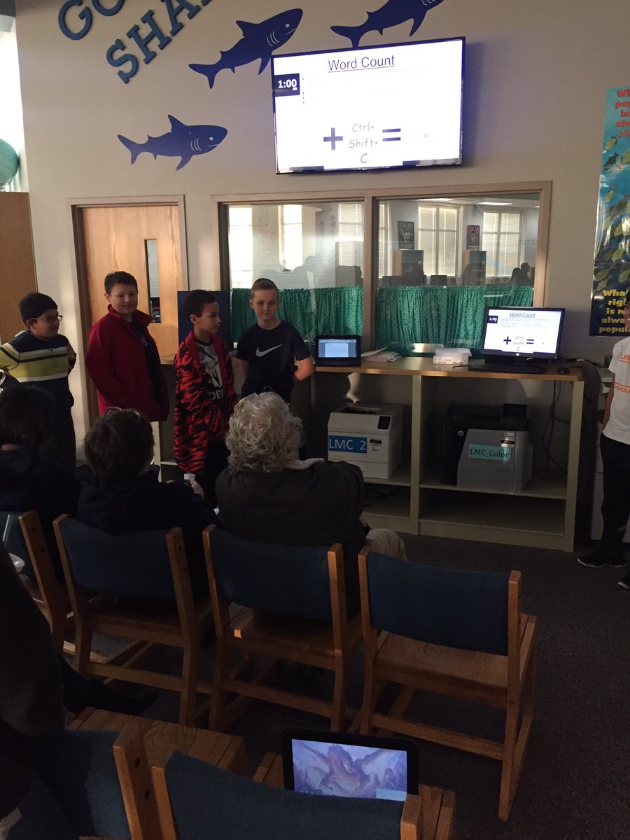 ScullenSharks's tweet photo. The students have become the teachers! @scullensharks tech squad showing off some Chromebook hacks and tricks. #ScullenPride https://t.co/U1ahX3wobn
