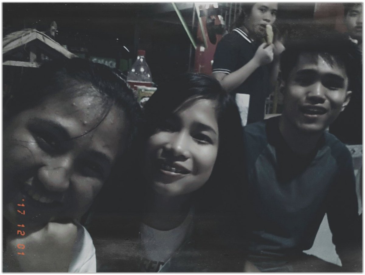 BetchaaaaayMNL's tweet photo. Pawer for the youth power! 😂
#OneCentral
#OneBataan
#YFCbataan https://t.co/Q99tMhS0B8
