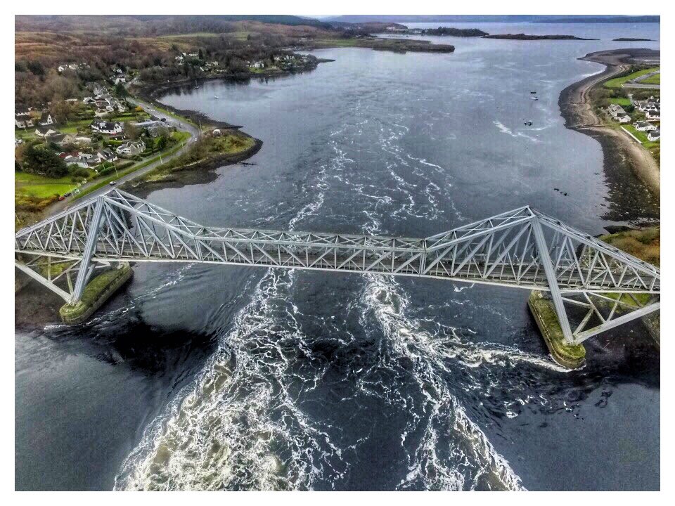 Sustain_Marine's tweet photo. The power of the #tide in this case #connelbridge looking forward to getting on site in the coming weeks #platigamechanger #tidalenergy #marineenergy https://t.co/1uFsaDpOQy