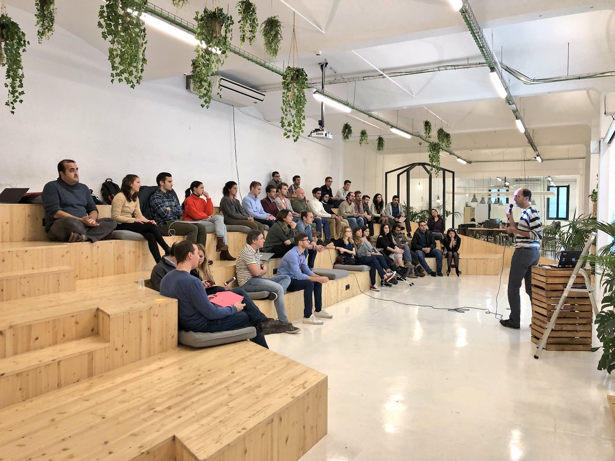 mobile_weekend's tweet photo. Después de escuchar las primeras presentaciones vemos el gran trabajo de los equipos. ¡Aún nos esperan muchas sorpresas!
#MobileWeekend https://t.co/XJK5DoXbrB