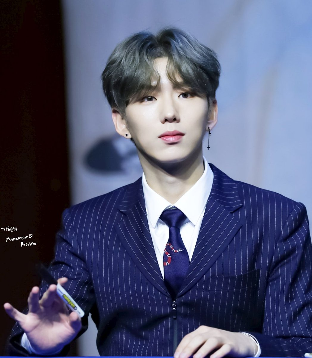 monamour_KH's tweet photo. 《 Preview6=‘ｘ‘= 》171119 대전 팬싸인회
#기현 #KIHYUN #MONSTA_X #몬스타엑스 #드라마라마 #Dramarama @OfficialMonstaX https://t.co/EfkQprwA6q