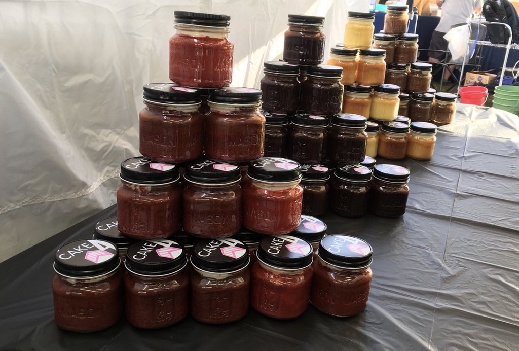 Cake4One_com's tweet photo. Stop by & say hi at the Dallas Farmers Market today until 6! 🥕🌻🚜
#cake4one https://t.co/TcOtysqor9