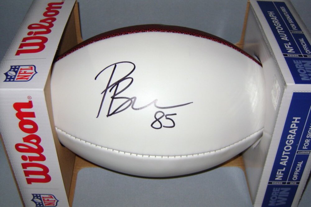 nflauction's tweet photo. Let’s go #Raiders
Bid on this ball signed by #PharaohBrown https://t.co/Jyr5luVu9u https://t.co/yVcQWqsUES