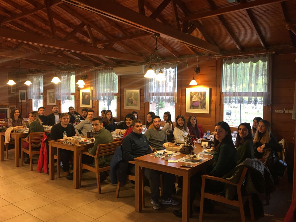 Kariyer ve Yönetim Topluluğu olarak bu dönemin ilk kahvaltısını düzenledik. Bizle beraber olan arkadaşlarımıza teşekkür ederiz.
#kariyerveyönetim