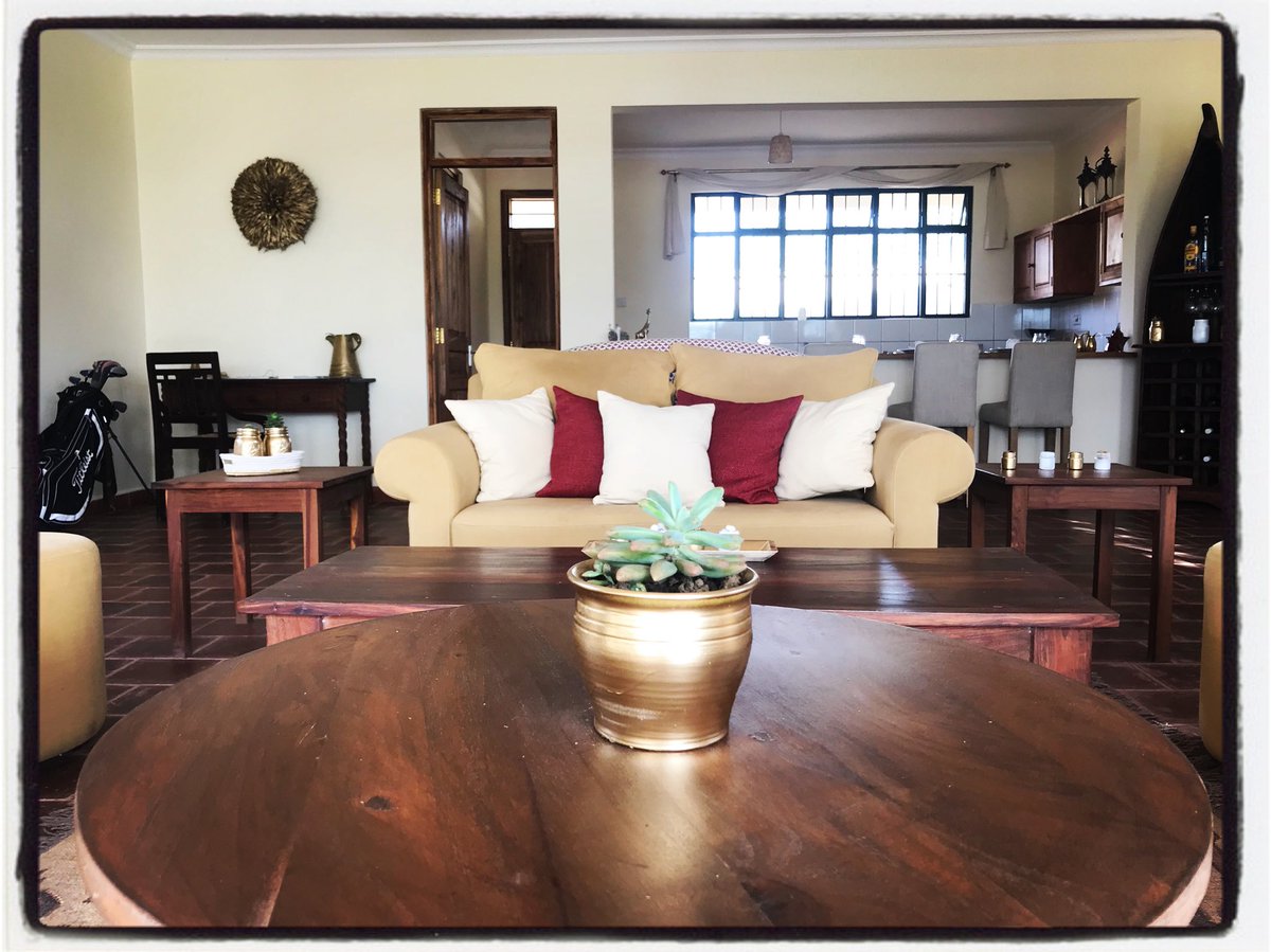 EnchanceI's tweet photo. Enchance was given the opportunity to decorate the Kiligolf Show House during the Tanzania Open last weekend. These two bedroom villas are just amazing! #kiligolf #showhouse #tzopen2017 #golfhouse #golf #villa #decor #enchanceinteriors @Kiligolf https://t.co/RcHRicY24C