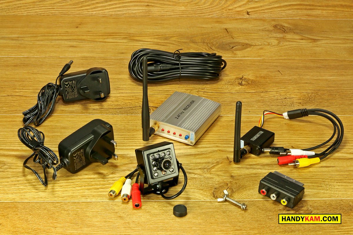 handykam's tweet image. Its Sunday and we are busy down tint studio....Have a word 😀 #sundayworking Forgot to say, if you are looking for an ideal wildlife gift, please check our website out: handykam.com