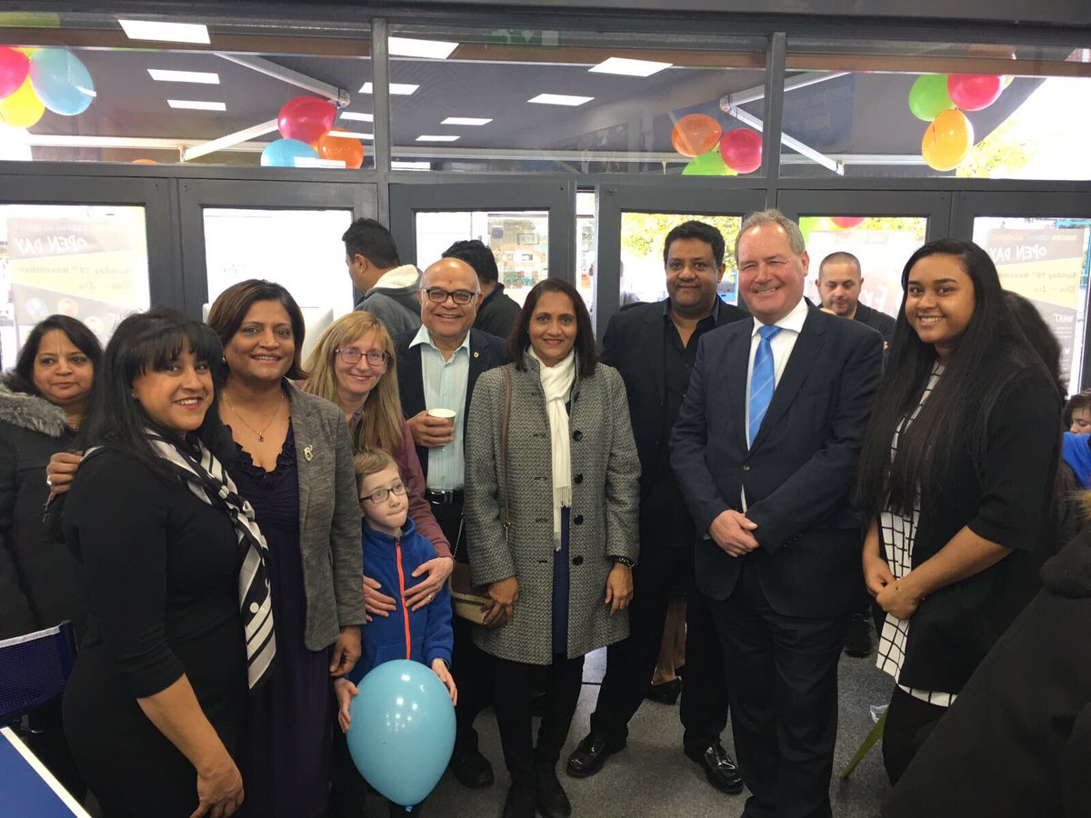BobBlackman's tweet image. Honoured to open #DiscoGCoding in #BelmontCircle this morning with Councillors @Mkkara @ParmarMina #LindaSeymour + candidate #AnjanaPatel Well done on this great initiative #Gerard Papet.
