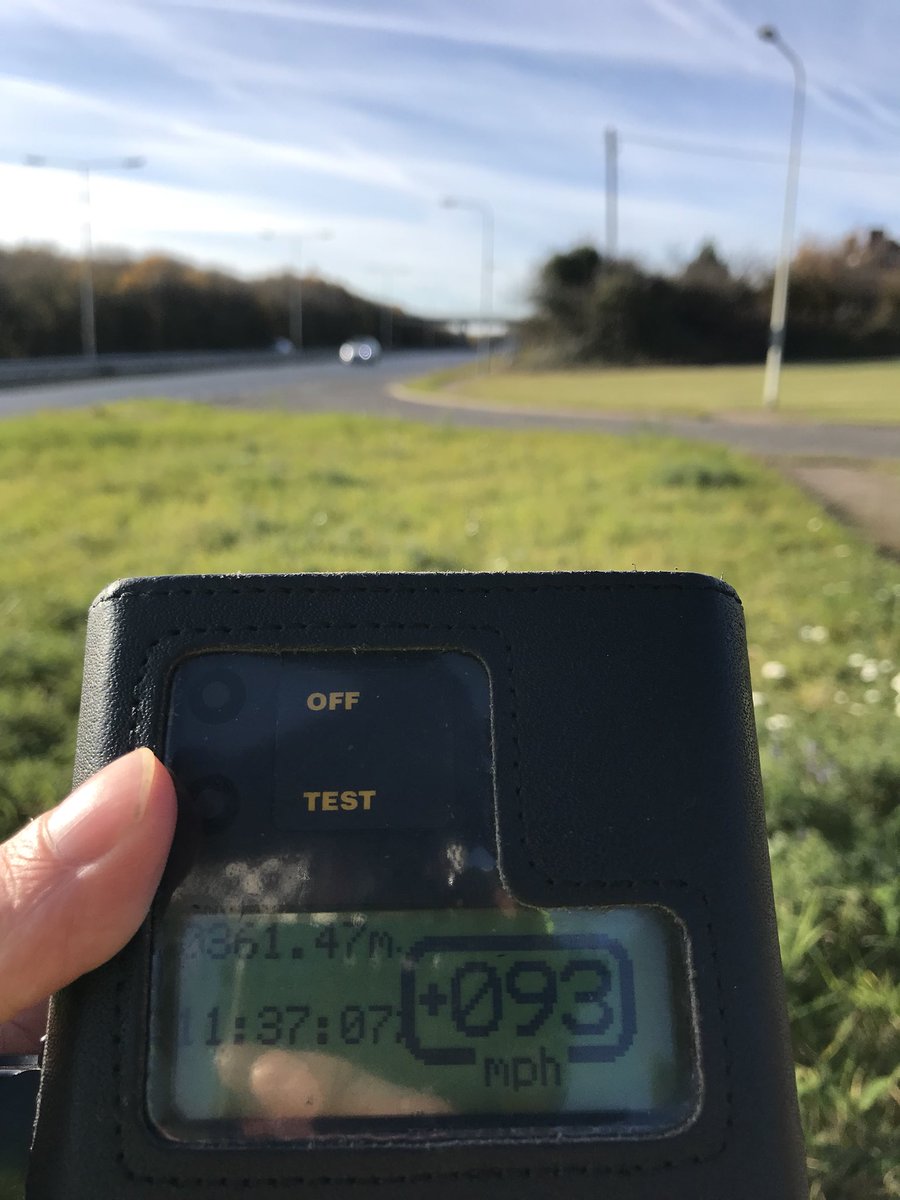 KentSpecials's tweet photo. #SCRCT Carrying out speed checks on Thanet Way. Several vehicles stopped. Highest is 98 in 70. #Slowdown -AC https://t.co/Nv7tVxUQFP