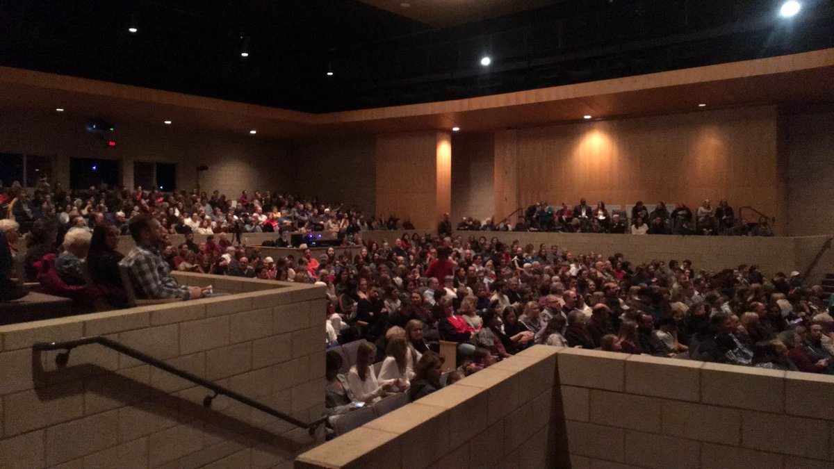 ChaskaTheater's tweet photo. Last night was our first sold out show in Chaska Theater history. Special thank you to everyone who came to see #CHSSinginInTheRain this past week, we hope you enjoyed it. https://t.co/xDwZWmG2di