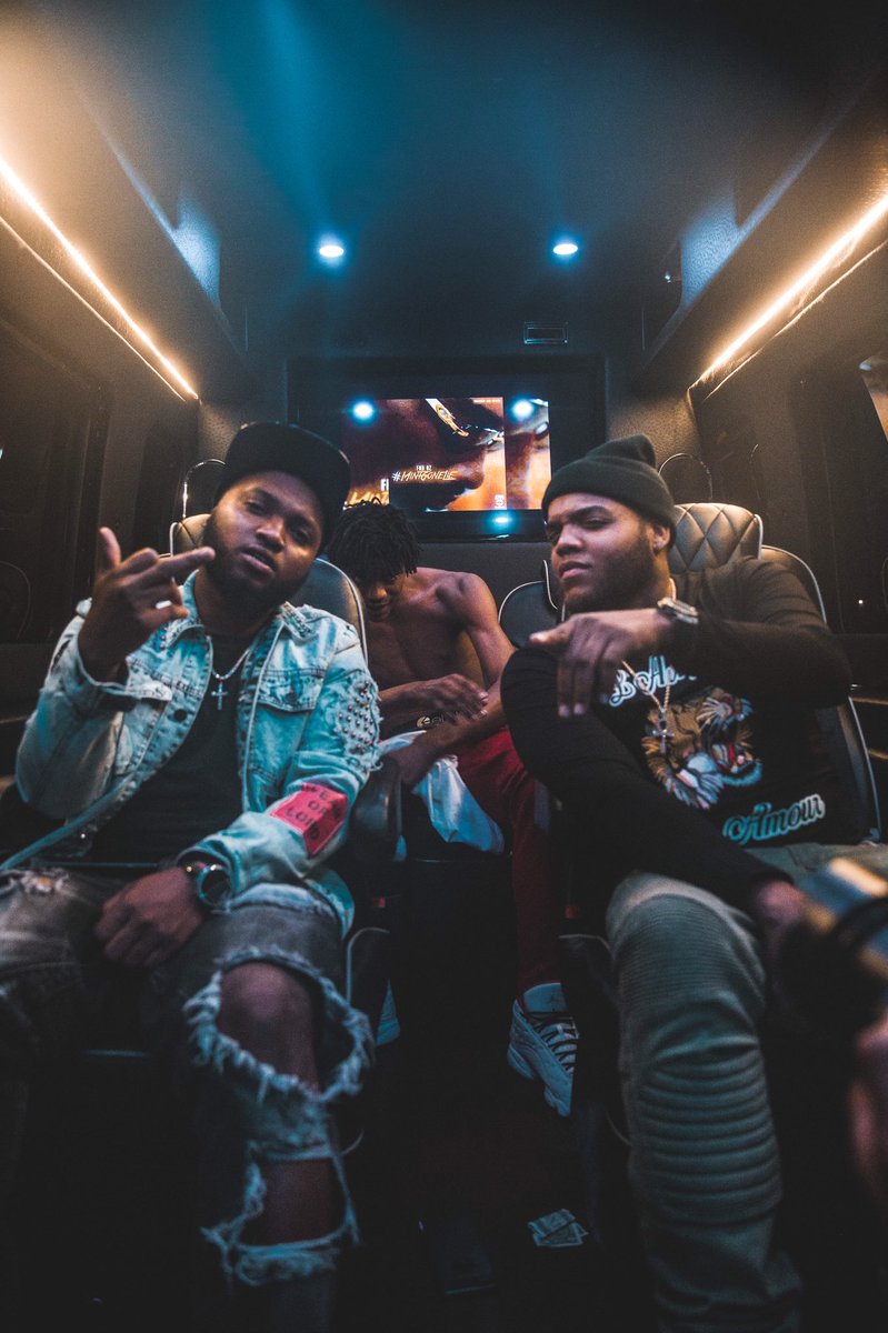 Lavish_v's tweet photo. I wanna thank everybody who said I wasnβt gone get nowhere wit this music shit π―and I wanna thank everybody who really supported me β½οΈπeither way, Iβm blessed so I gotta thank god ππ #lavishway https://t.co/anFFkpaWHG