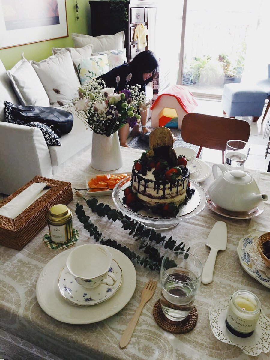 anbiyazein's tweet photo. Today I finally met my favorite woman again and fell in love with Omo (he kissed me!) ❤️
Thank you, Mba @pennybunny for hosting. So happy to be featured on your #weekendtable . https://t.co/ezZm9I989n