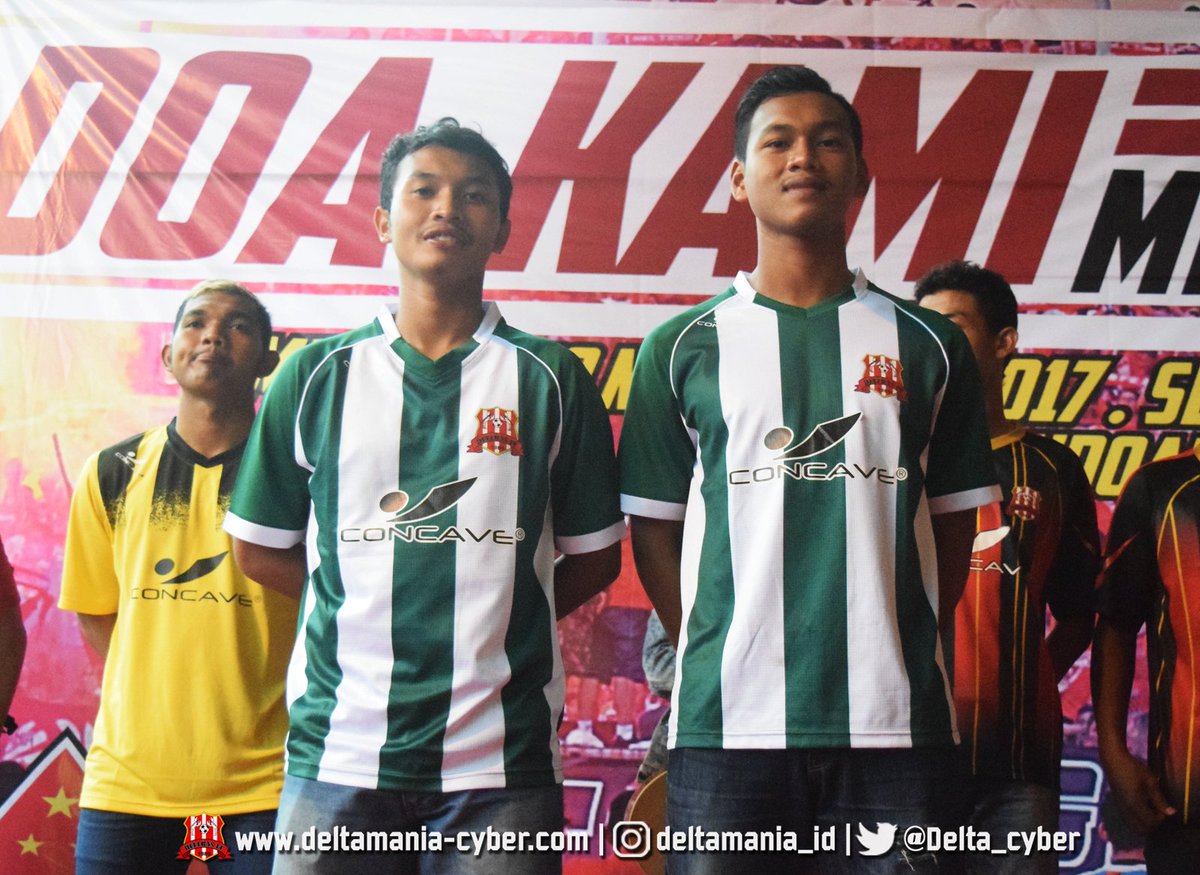 Jersey Away Hijau
Apparel By <a href="/ConcaveFootball/">Concave Football</a> 
#MARIBANGKIT